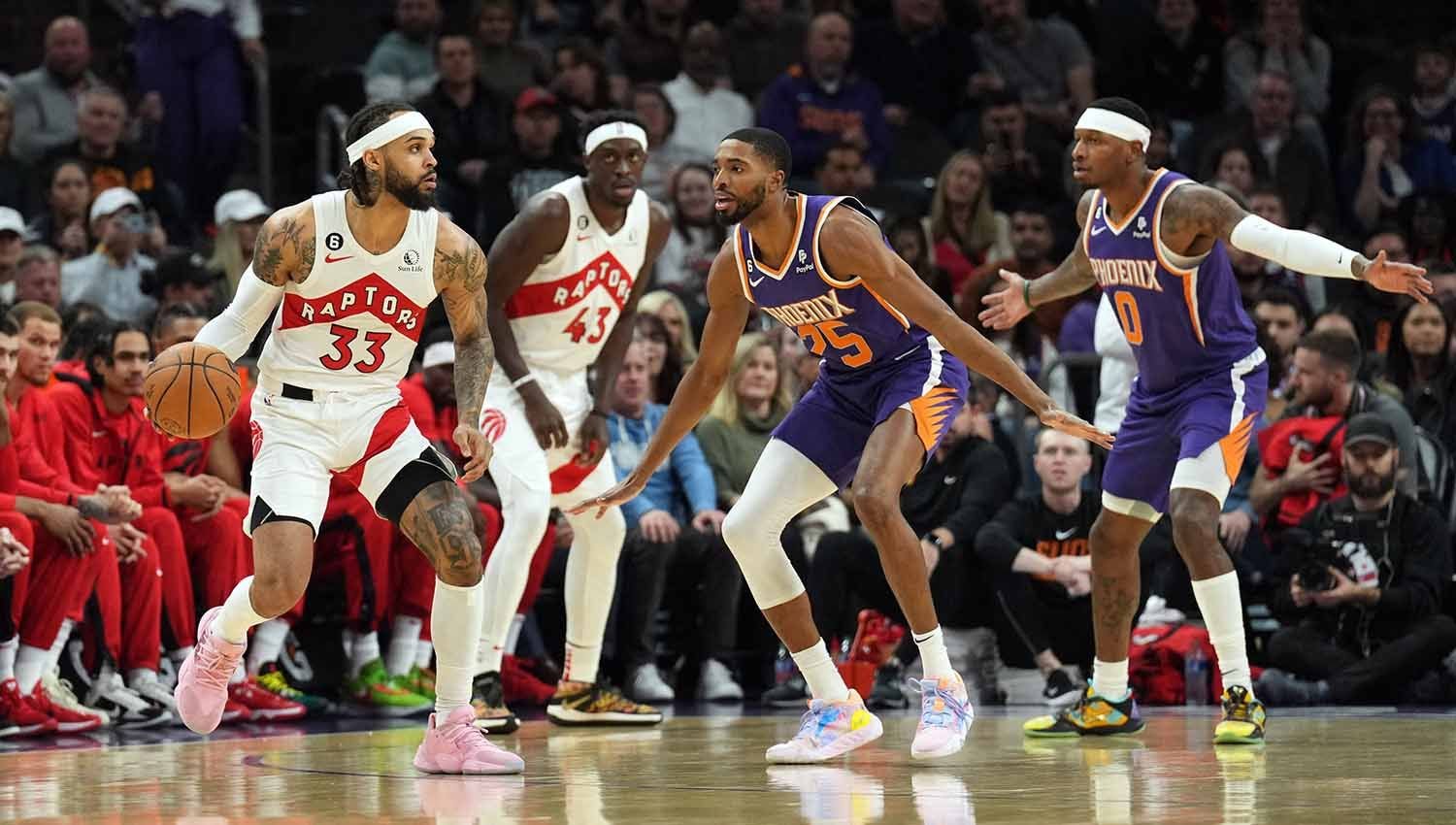 Pertandingan NBA antara Phoenix Suns vs Toronto Raptors. (Foto: REUTERS/Joe Camporeale) Copyright: © REUTERS/Joe Camporeale
