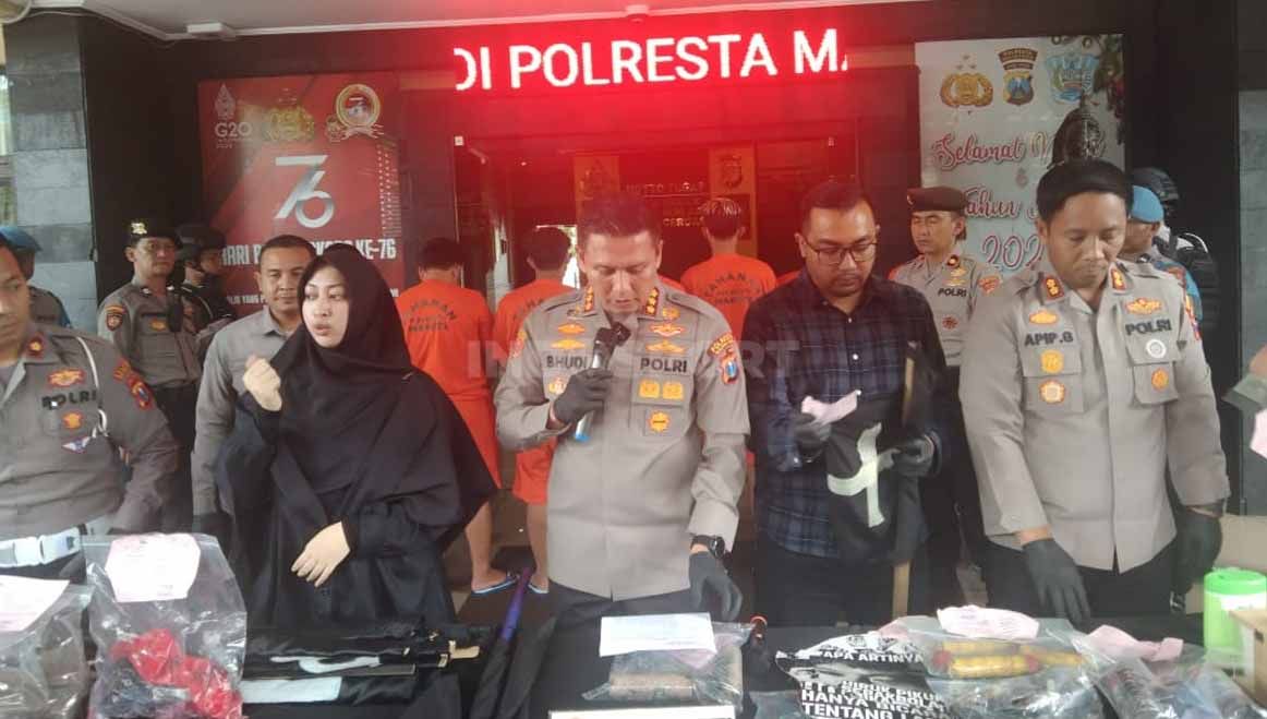 Polresta Malang tetapkan 7 tersangka aksi pengrusakan kantor Arema FC. Copyright: © Ian Setiawan/INDOSPORT