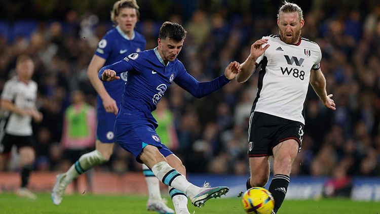 Klasemen Liga Inggris 2022-2023, Chelsea kembali dibuat gigit jari setelah hanya puas bermain imbang atas Fulham di pertandingan terbaru. Foto: Reuters/Andrew Couldridge. Copyright: © Reuters/Andrew Couldridge