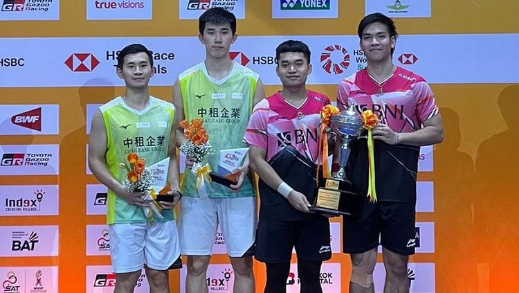 Momen unik terjadi saat wakil Taiwan, Su Ching Heng, berhasil dikalahkan oleh Leo Rolly Carnando/Daniel Marthin di babak final Thailand Masters 2023. Copyright: © PBSI