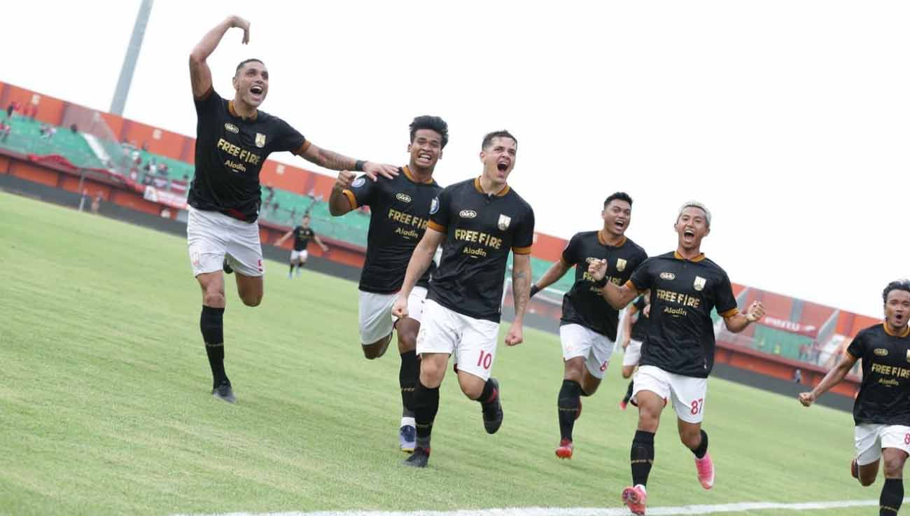 Selebrasi para pemain Persis Solo usai menceta gol ke gawang Madura United di laga BRI Liga 1. (Foto: Persis Solo) Copyright: © Persis Solo