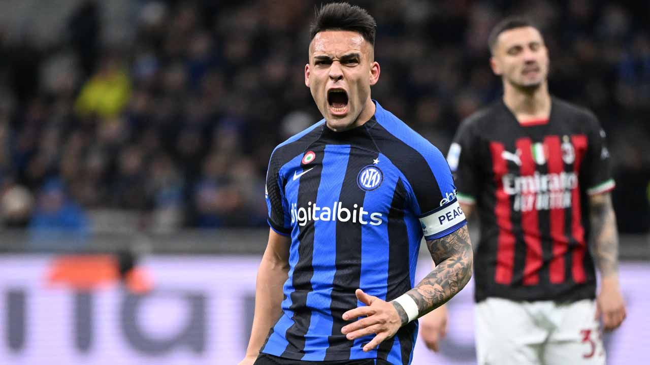 Laga derby Inter Milan vs AC Milan bakal sangat seru. Copyright: © REUTERS/Alberto Lingria
