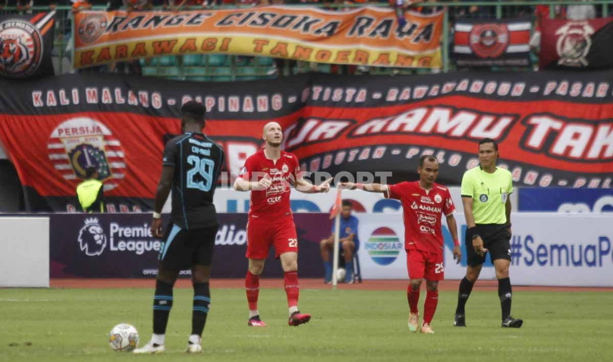Pertandingan pada laga Liga 1 pekan ke-23 antara Persija Jakarta vs Arema FC di Stadion Patriot Bekasi, Minggu (12/02/23). Copyright: © Herry Ibrahim/INDOSPORT
