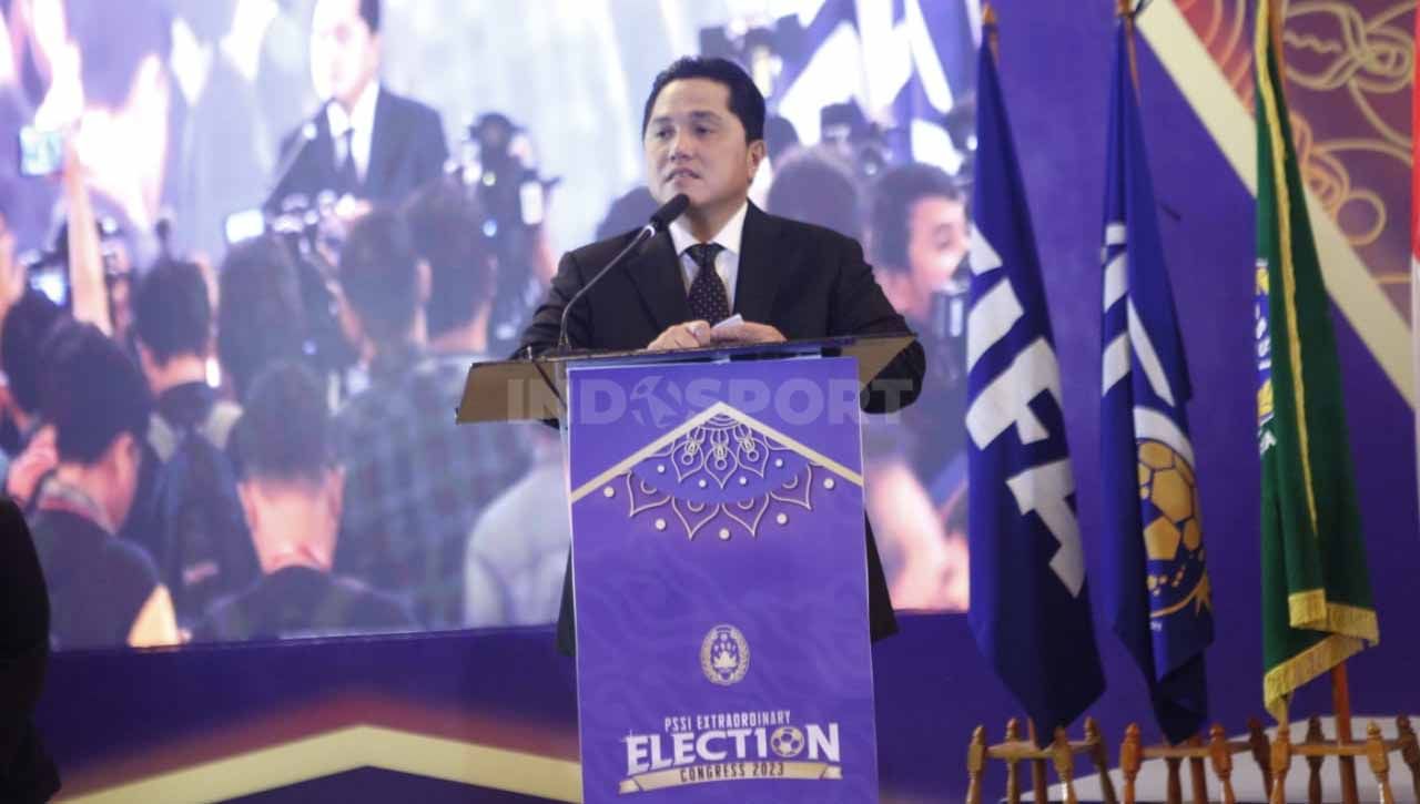 Pidato pertama Erick Thohir usai terpilih menjadi Ketum PSSI Periode 2023-2027, Kamis (16/02/23). Copyright: © Herry Ibrahim/INDOSPORT