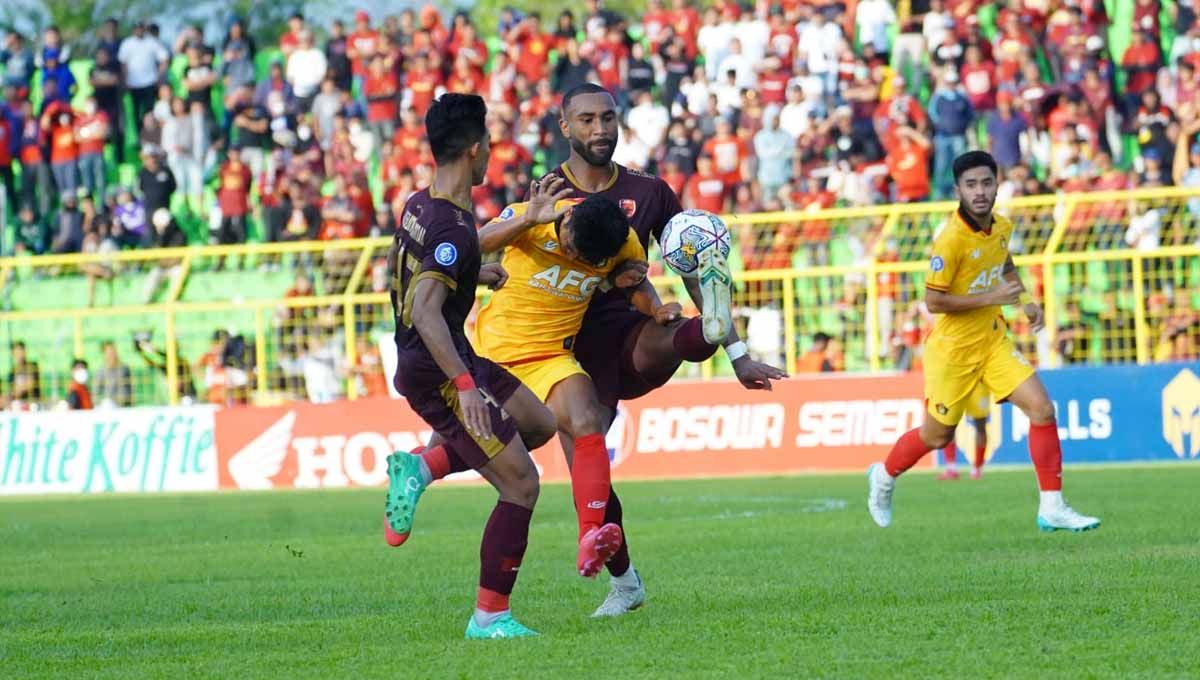 Laga BRI Liga 1 antara PSM Makassar vs Persik Kediri di Stadion Gelora B.J. Habibie, Minggu (19/02/23). (Foto: MO Persik Kediri) Copyright: © MO Persik Kediri