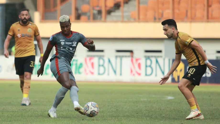 Laga BRI Liga 1 antara Bhayangkara FC vs Madura United di Stadion Wibawa Mukti, Cikarang, Senin (20/02/23). (Foto: MO Madura United) Copyright: © MO Madura United