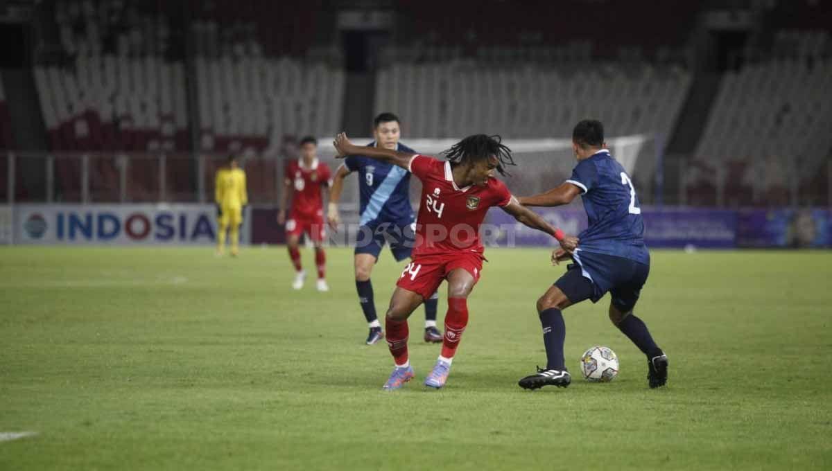 Pertandingan antara Timnas Indonesia melawan Guatemala pada Turnamen Mini yang digelar PSSI sebagai persiapan Piala Asia U-20 2023 di Stadion GBK, Selasa (21/02/23). Copyright: © Herry Ibrahim/INDOSPORT
