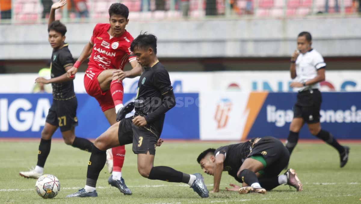 Pertandingan Liga 1 pekan ke-26 antara Persija Jakarta vs Barito Putera di Stadion Patriot Candrabhaga, Bekasi, Rabu (22/02/23). Copyright: © Herry Ibrahim/Indosport