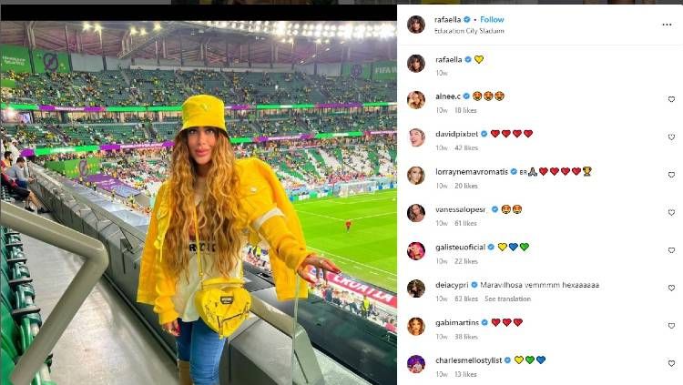 Rafaella Santos, adik perempuan bintang sepak Brasil dan Paris Saint-Germain (PSG), Neymar Jr, tampil seksi dengan busana tipis usai melakukan sedot lemak. Copyright: © Instagram/rafaella