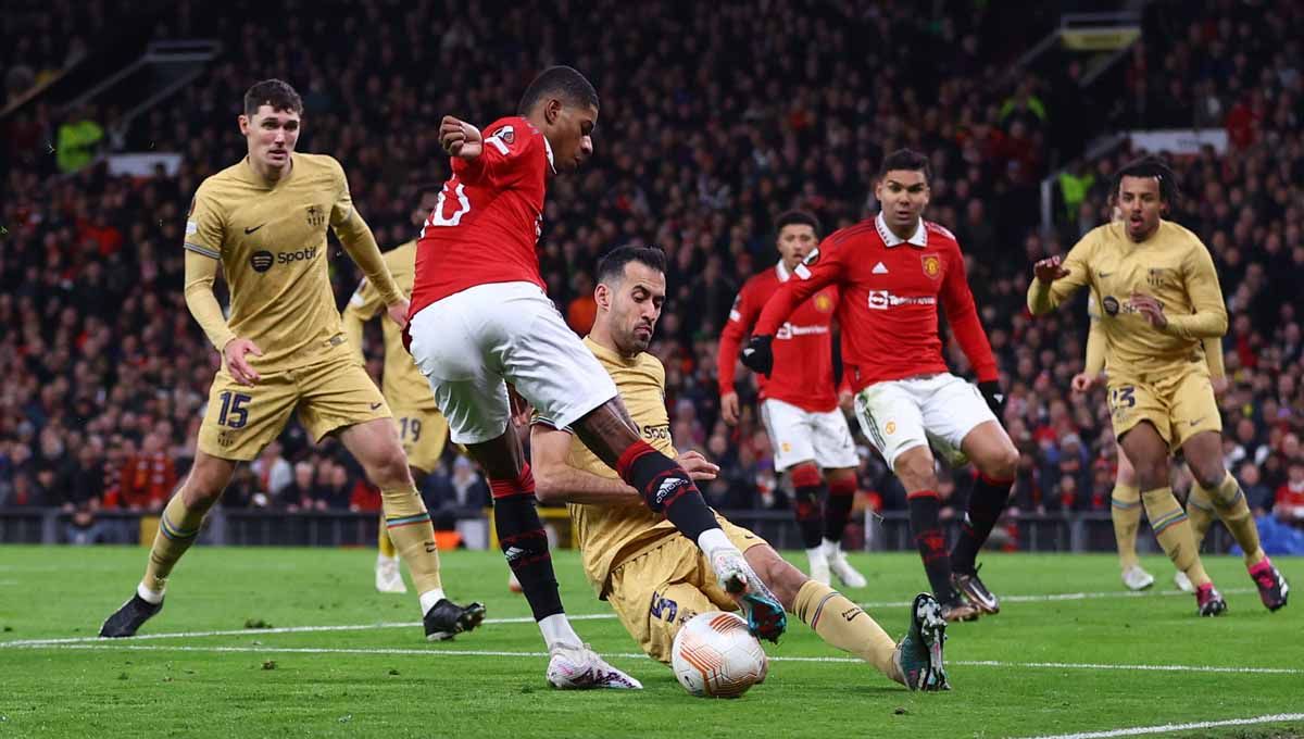 Laga Liga Europa antara Manchester United vs Barcelona dini hari, Jumat (24/02/23). Copyright: © REUTERS/Carl Recine