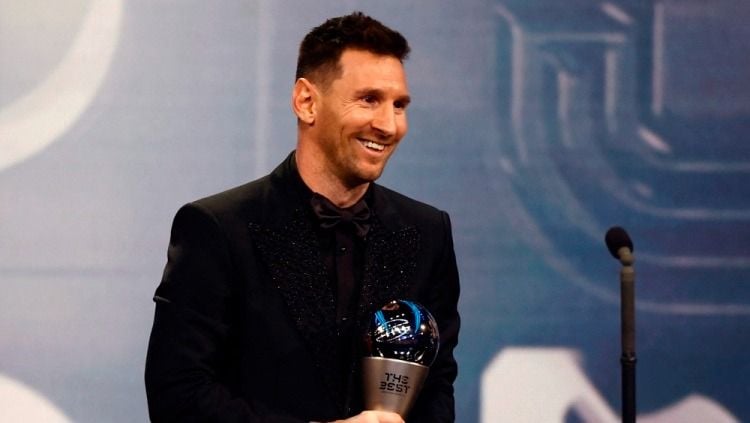 Lionel Messi raih pemain terbaik The Best FIFA Football Awards 2022. Copyright: © REUTERS/Sarah Meyssonnier