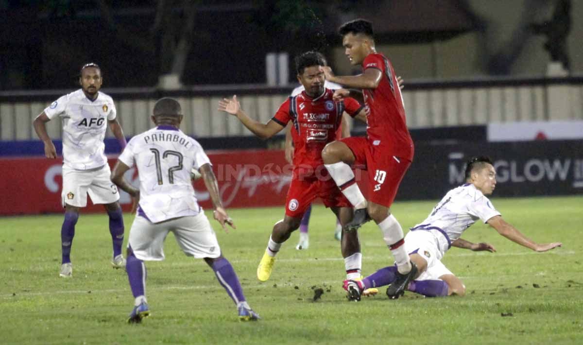Pertandingan Liga 1 pekan ke-27 antara Arema FC vs Persik Kediri di Stadion PTIK, Jakarta, Selasa (28/02/23). Copyright: © Herry Ibrahim/INDOSPORT