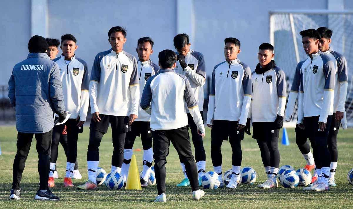 Latihan Timnas Indonesia U-20 jelang laga perdana Piala Asia U-20 2023 melawan Irak di Uzbekistan. (Foto: PSSI) Copyright: © PSSI