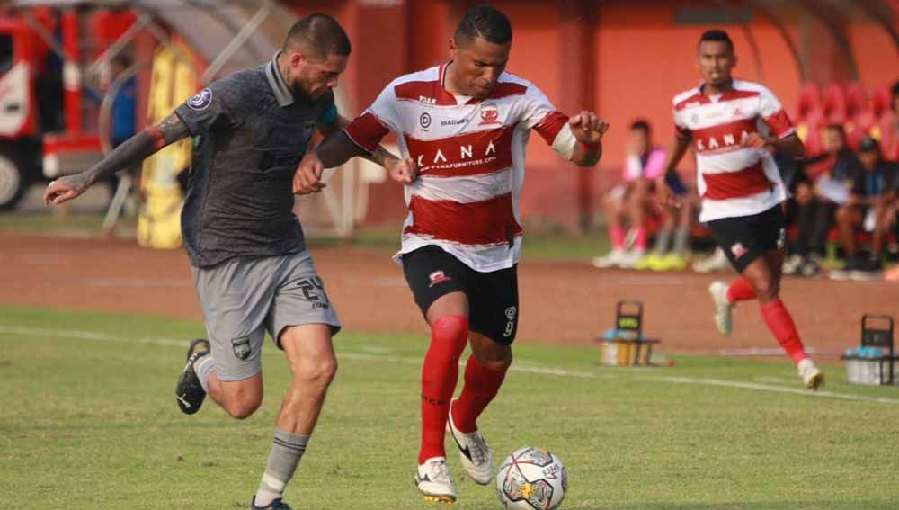 Pertandingan Liga 1 antara Madura United vs Borneo FC di Gelora Madura Ratu Pamelingan, (Pamekasan), Jumat (03/03/23). (Foto: MO Madura United) Copyright: © MO Madura United