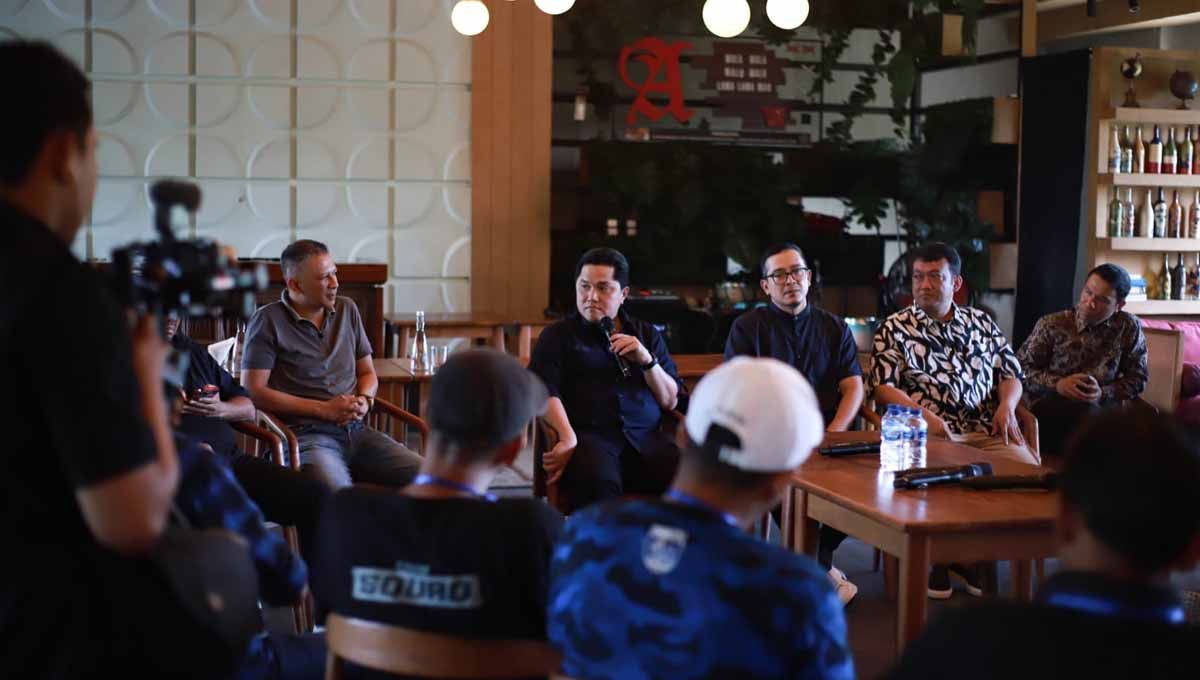 Ketua Umum PSSI, Erick Thohir saat menghadiri acara Sarasehan dengan Arema FC dan Aremania di Malang. (Foto: MO Arema FC) Copyright: © MO Arema FC