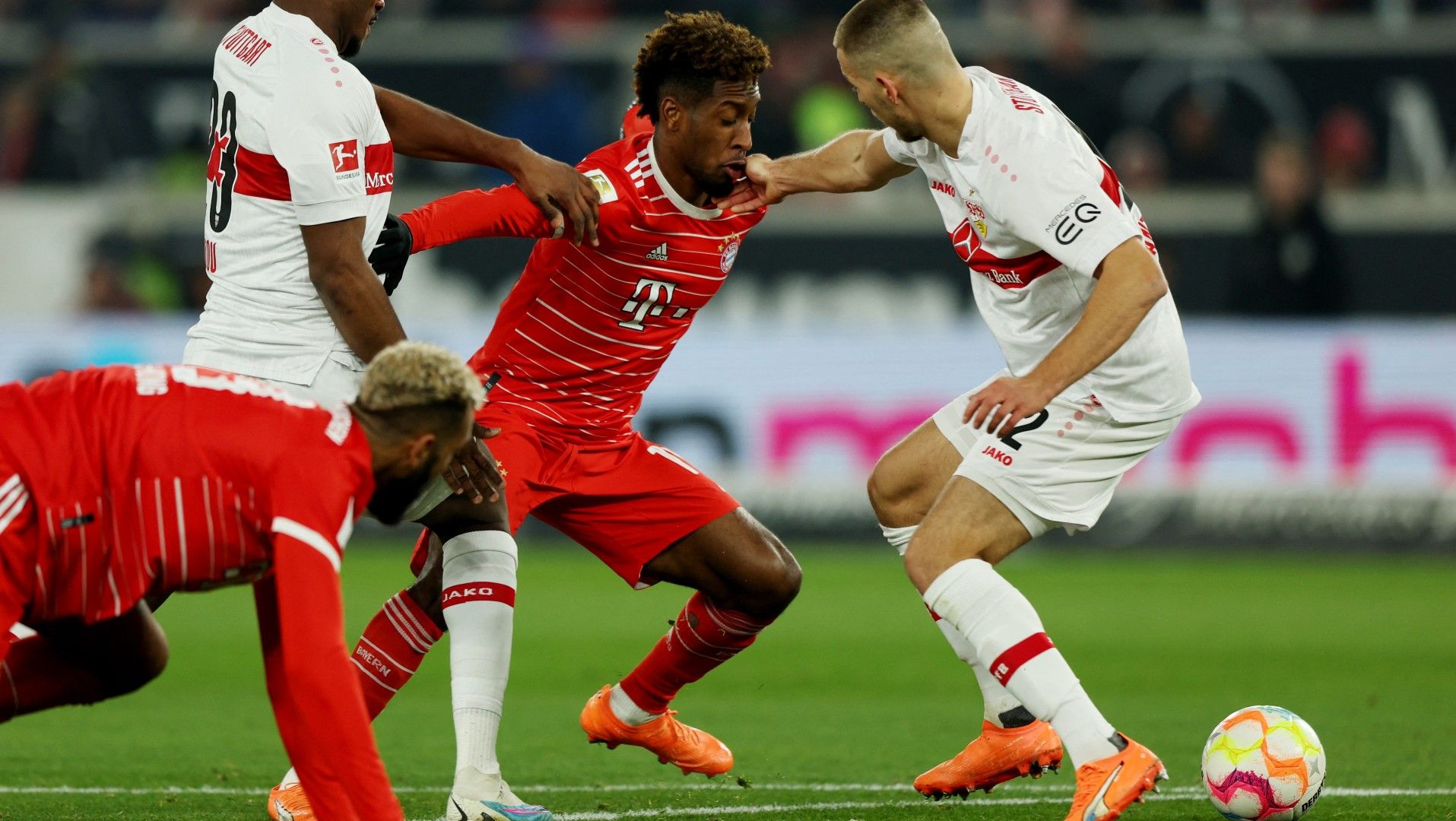 Pertandingan Liga Jerman VfB Stuttgart vs Bayern Munchen. REUTERS/Leonhard Simon Copyright: © REUTERS/Leonhard Simon