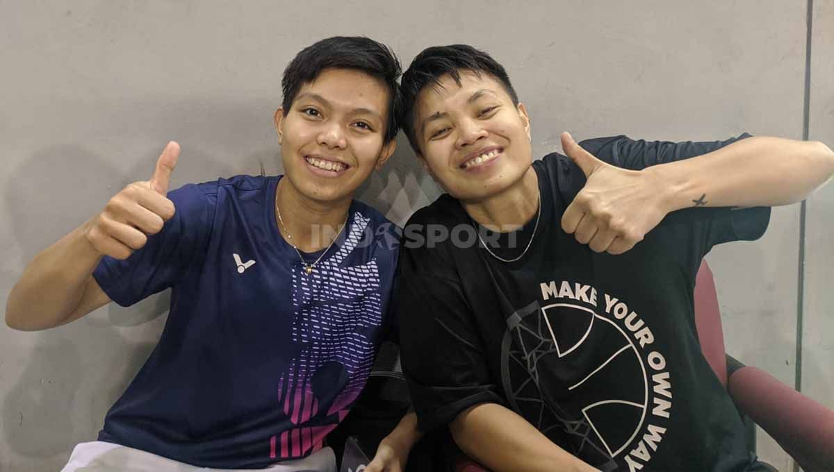 Pasangan Ganda Putri Indonesia, Apriyani/Fadia, selepas latihan Timnas bulutangkis Indonesia Jelang All England 2023 hari ini, Selasa (07/03/23). Copyright: © Ammara Marthiara/INDOSPORT