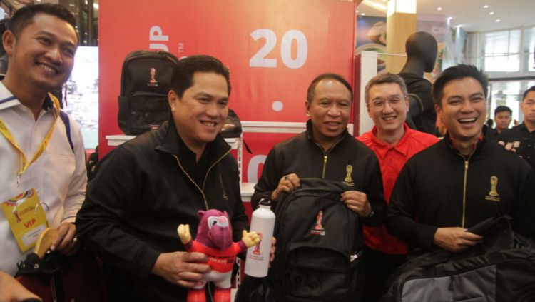 Acara peluncuran merchandise resmi Piala Dunia U-20 2023 di FX Senayan, Rabu (08/03/23). Copyright: © PSSI
