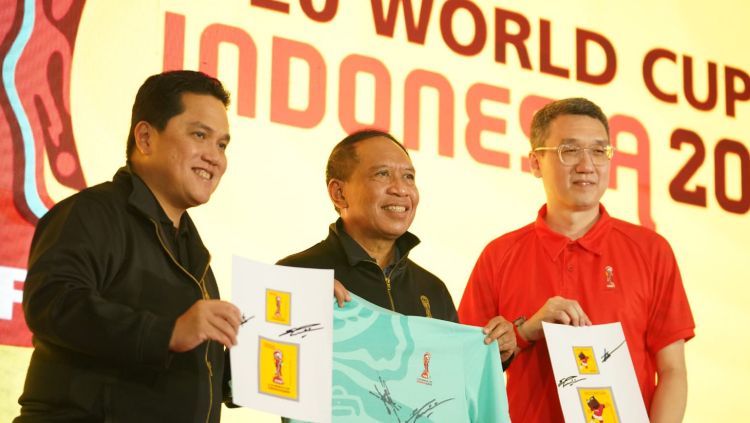 Acara peluncuran merchandise resmi Piala Dunia U-20 2023 di FX Senayan, Rabu (08/03/23). Copyright: © PSSI