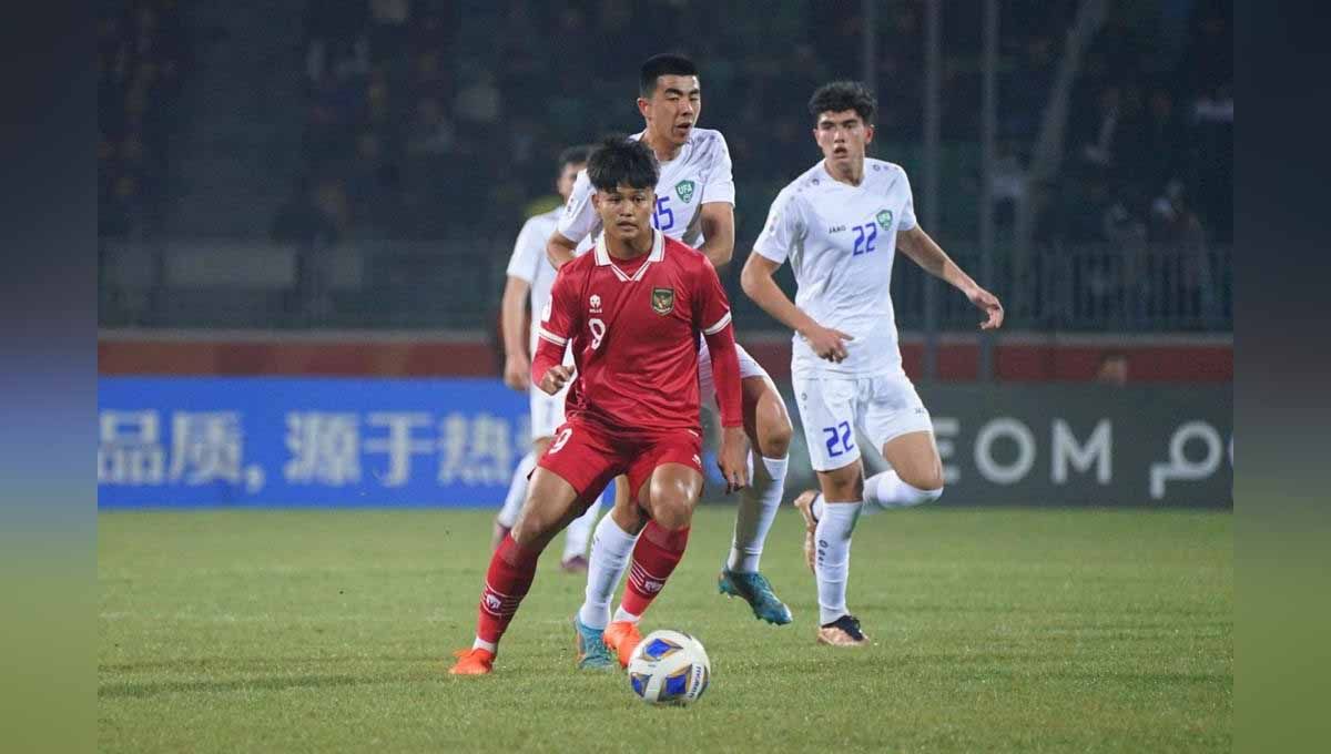 Pertandingan antara Uzbekistan U-20 vs Timnas Indonesia U-20 pada laga AFC U20 Asian Cup. (Foto: PSSI) Copyright: © PSSI