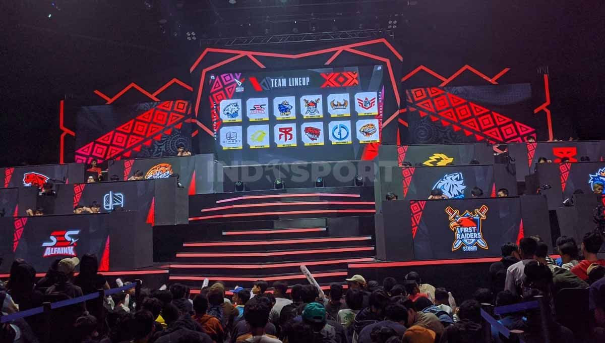 Berikut jadwal grup dan link live streaming kompetisi Free Fire Master League (FFML) Season 7 pekan keempat yang mulai digelar hari ini, Jumat (24/03/23). Copyright: © Ammara Marthiara/INDOSPORT