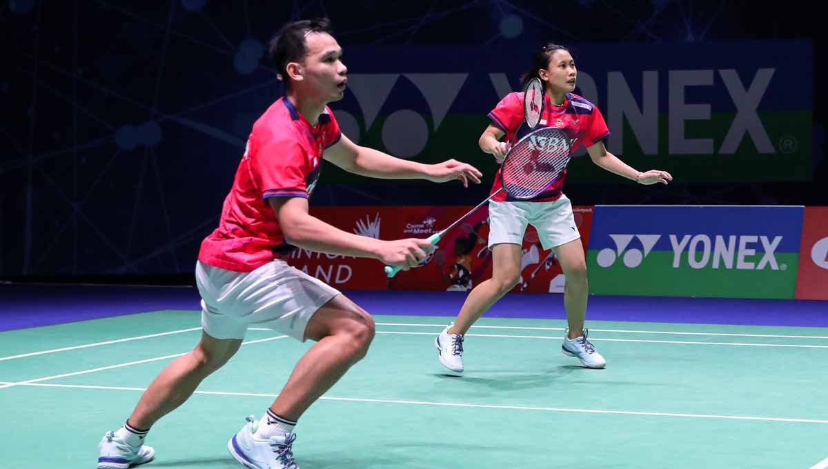 Pasangan ganda campuran Indonesia Rinov Rivaldy/Pitha Haningtyas Mentari di laga perdana All England pada Selasa (14/3/2023) waktu Inggris. Mereka masih akan berjuang di Swiss Open 2023. (Foto: PBSI) Copyright: © PBSI