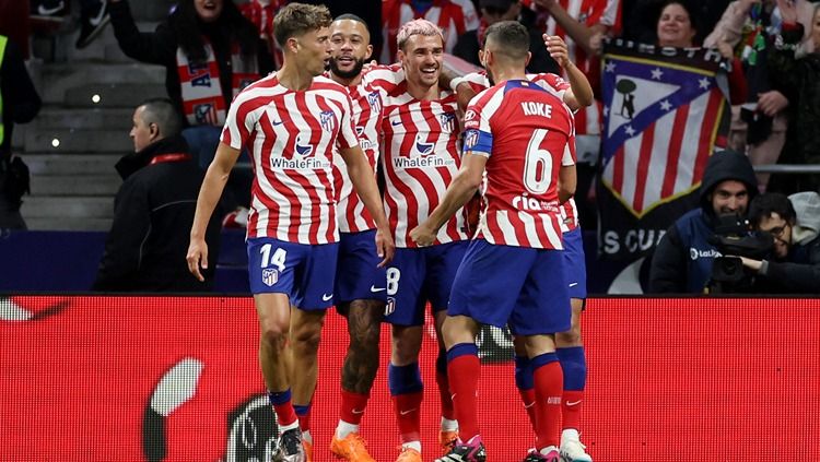 Para pemain Atletico Madrid merayakan gol Antoine Griezmann ke gawang Valencia (19/03/23). (Foto: REUTERS/Isabel Infantes) Copyright: © REUTERS/Isabel Infantes