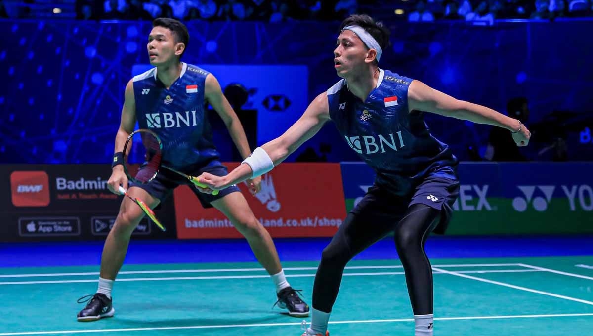 Pasangan ganda putra Indonesia Fajar Alfian/Muhammad Rian Ardianto melawan Mohammad Ahsan/Hendra Setiawan di final All England 2023. (Foto: PBSI) Copyright: © PBSI