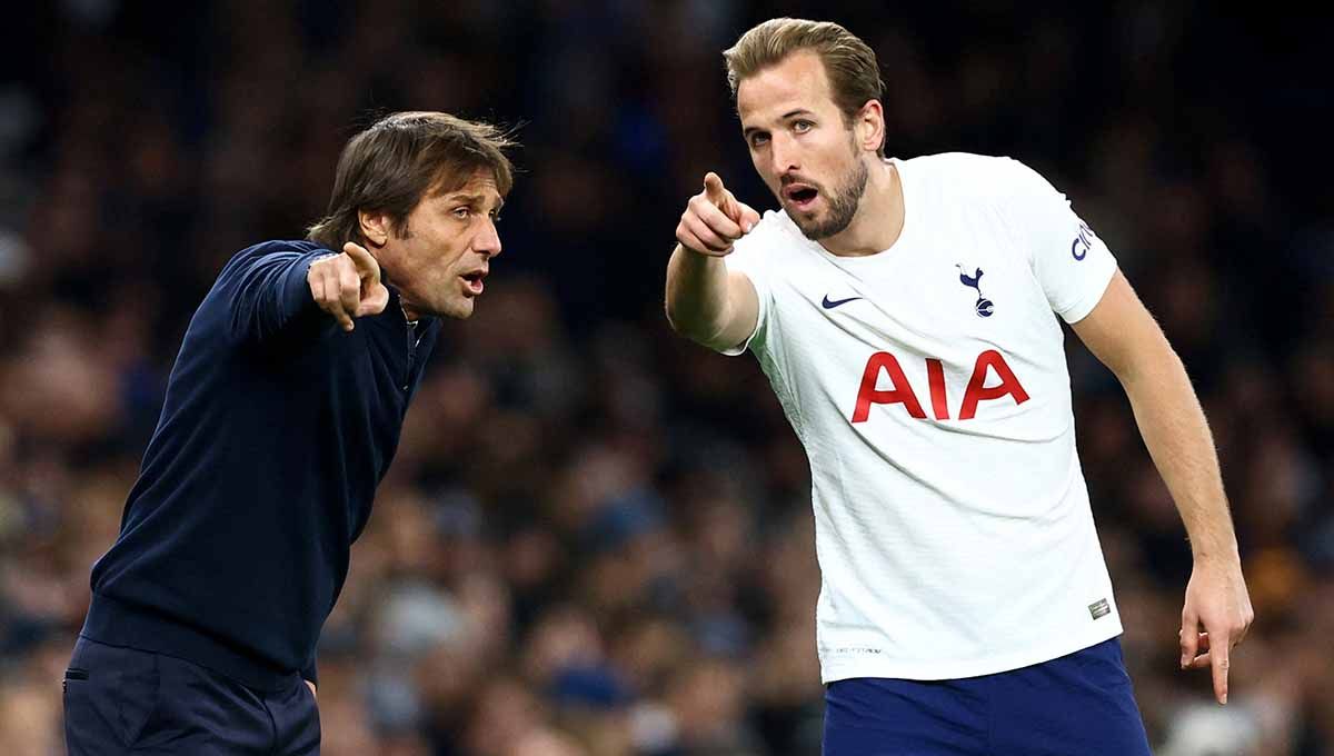 Pemain Tottenham Hotspur, Harry Kane dan Antonio Conte. (Foto: REUTERS/David Klein) Copyright: © REUTERS/David Klein