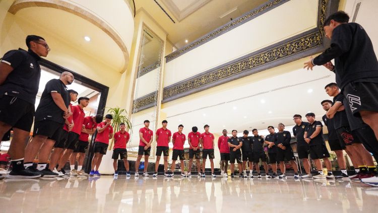 Kesedihan pemain Timnas Indonesia U-20 usai FIFA membatalkan Indonesia sebagai tuan rumah Piala Dunia U-20 2023. Copyright: © PSSI