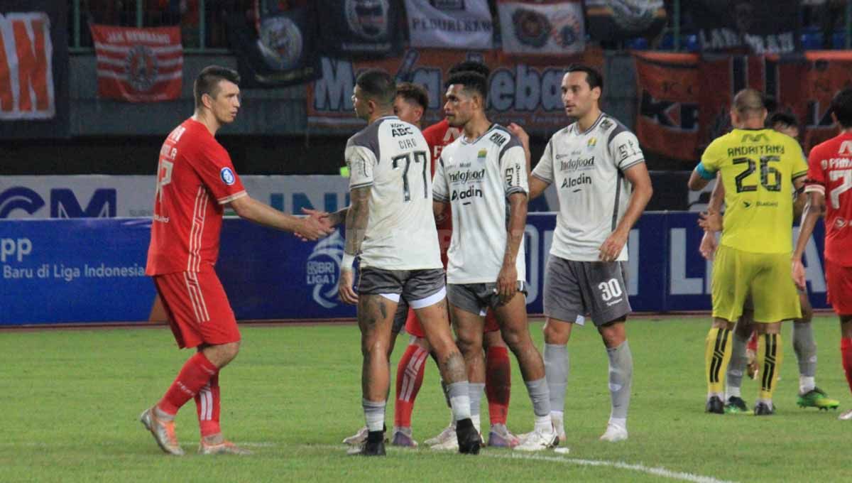 Laga Liga 1 antara Persija Jakarta vs Persib Bandung di Stadion Patriot (Bekasi), Jumat (31/03/23). Copyright: © Arif Rahman/INDOSPORT