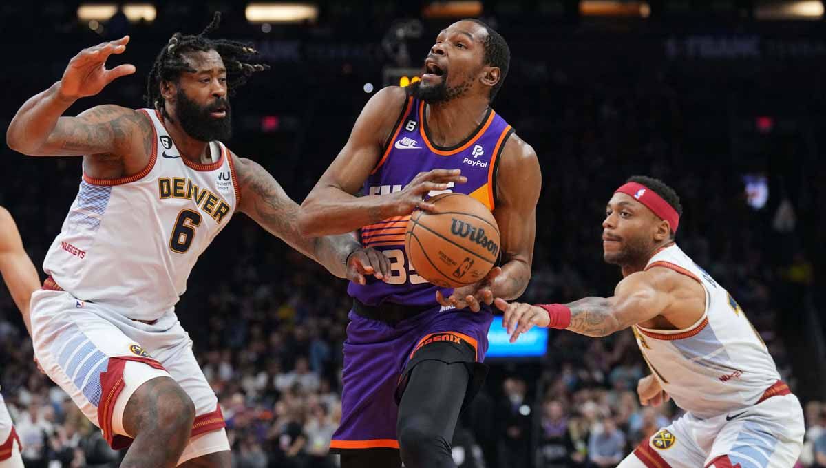 Pebasket Phoenix Suns, Kevin Durant di laga NBA antara Phoenix Suns vs Denver Nuggets. (Foto: REUTERS/Joe Camporeale) Copyright: © REUTERS/Joe Camporeale