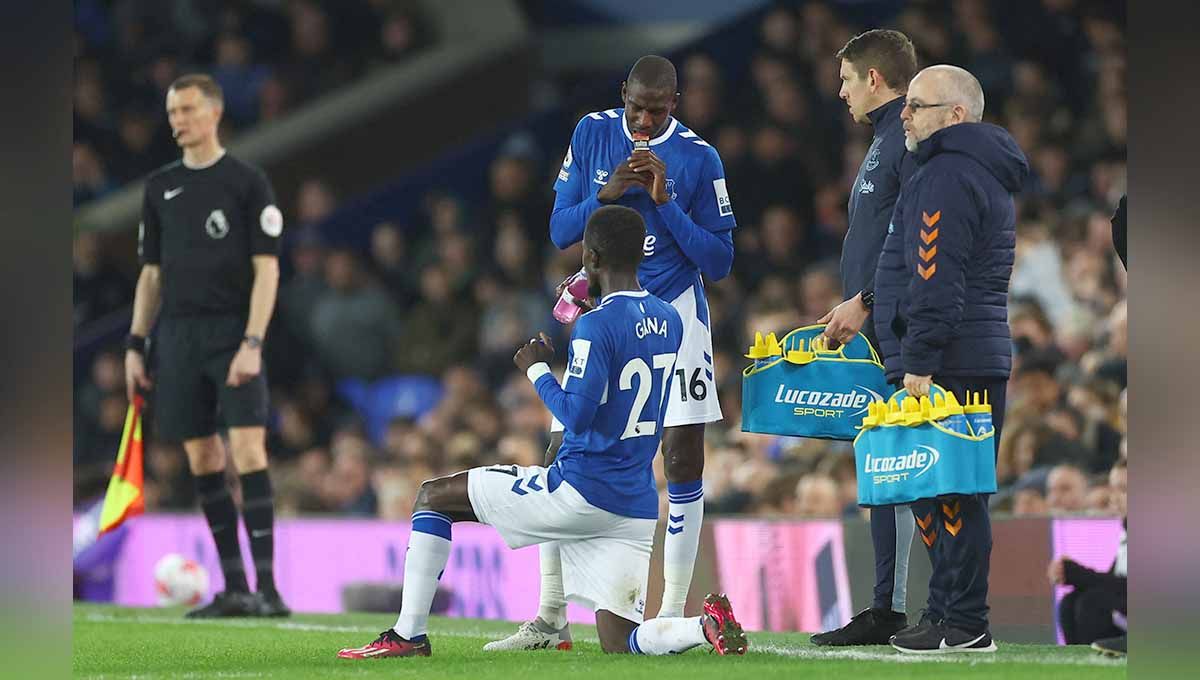 Para Pemain Everton ketika tampil di Liga Inggris. Copyright: © REUTERS/Carl Recine