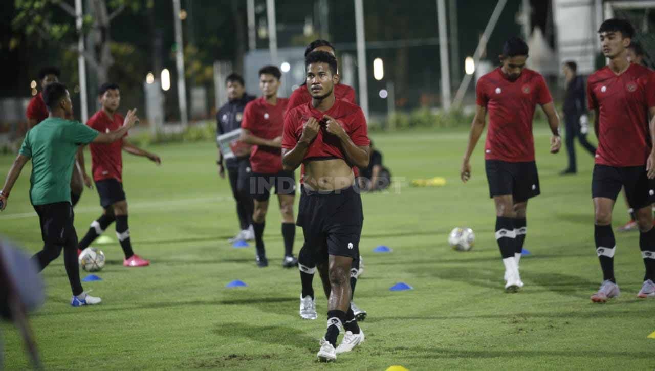 Latihan Timnas Indonesia U-22 sebagai persiapan menuju SEA Games 2023 di Lapangan Senayan, Jakarta, Rabu (05/04/23). Copyright: © Herry Ibrahim/INDOSPORT