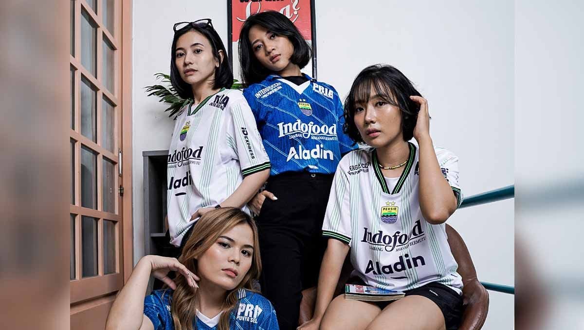 Persib Bandung akan menggunakan jersey terbarunya, saat melakoni pertandingan kandang pamungkas kompetisi Liga 1 2022-2023 menghadapi Persikabo 1973 (Foto: Media officer Persib) Copyright: © Media officer Persib