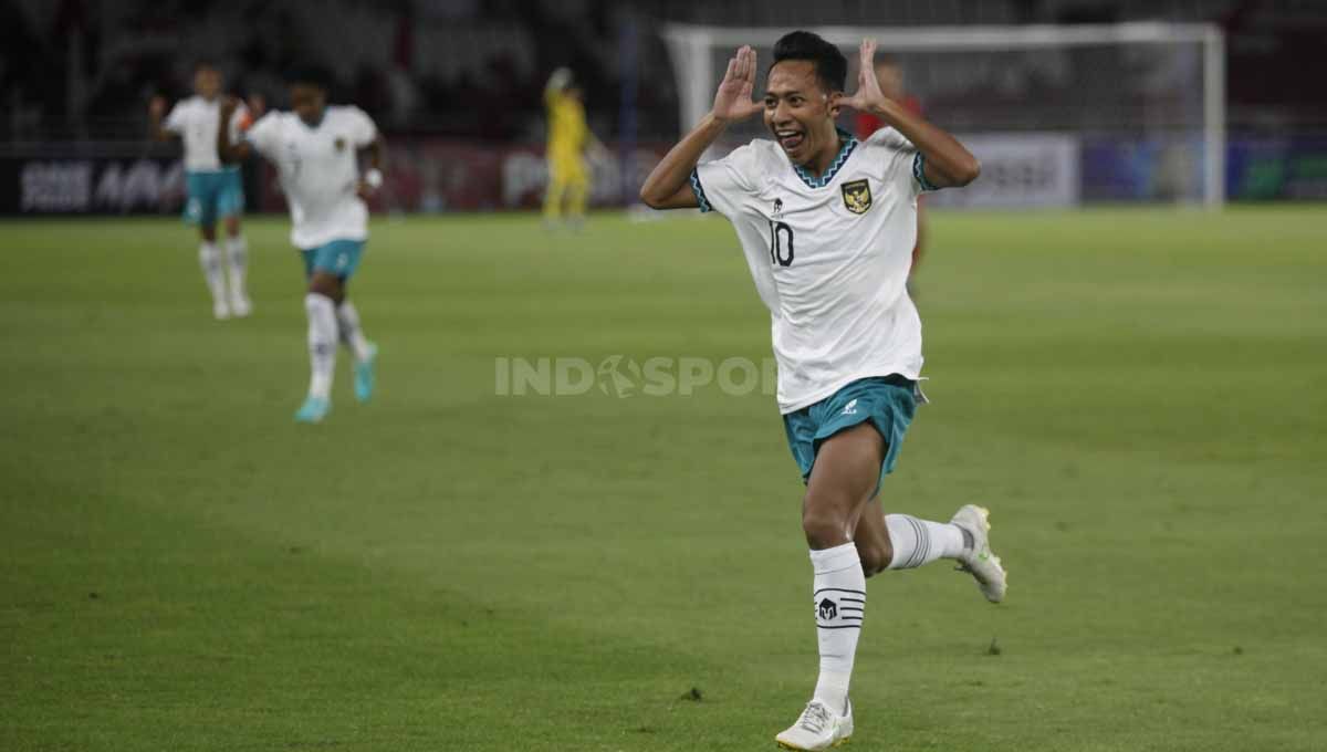 Pertandingan uji coba Timnas Indonesia U-22 vs Lebanon U-22, Minggu (16/04/23). Copyright: © Herry Ibrahim/INDOSPORT