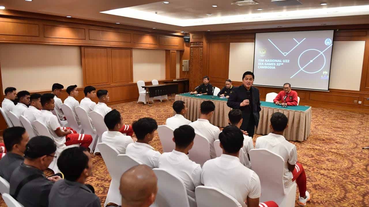 Acara pelepasan Timnas Indonesia U-22 ke SEA Games 2023 Kamboja oleh Ketum PSSI Erick Thohir di Hotel Sultan, Jakarta, Jumat (21/04/23). (Foto: PSSI) Copyright: © PSSI