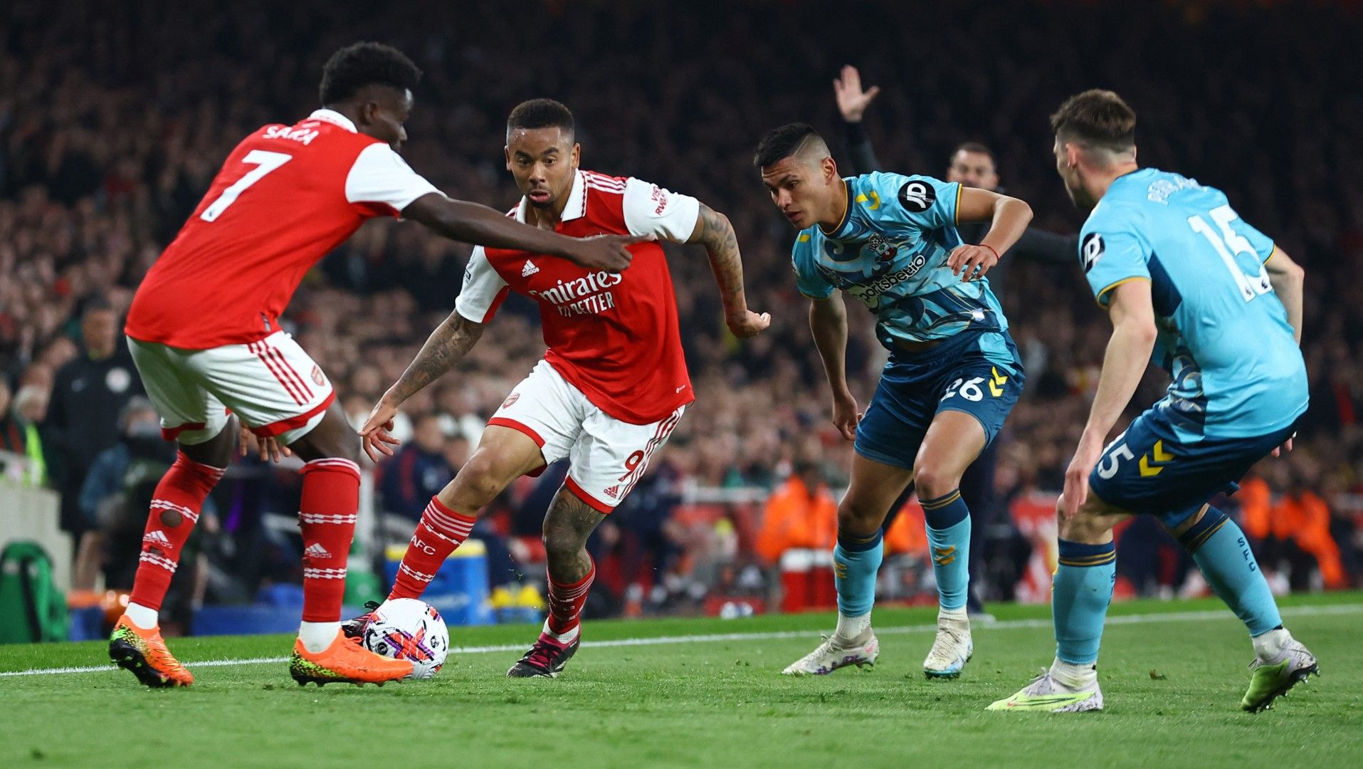 Aksi Gabriel Jesus di laga Liga Inggris antara Arsenal vs Southampton. REUTERS/Hannah Mckay Copyright: © REUTERS/Hannah Mckay