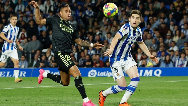 Aksi Mariano Diaz di laga Real Sociedad vs Real Madrid (03/05/23). (Foto: REUTERS/Vincent West) Copyright: © REUTERS/Vincent West