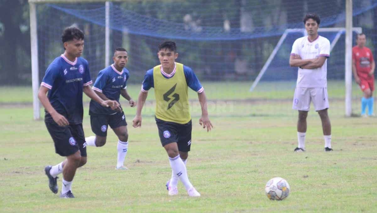 Para pemain baru Arema FC. Copyright: © Ian Setiawan/INDOSPORT