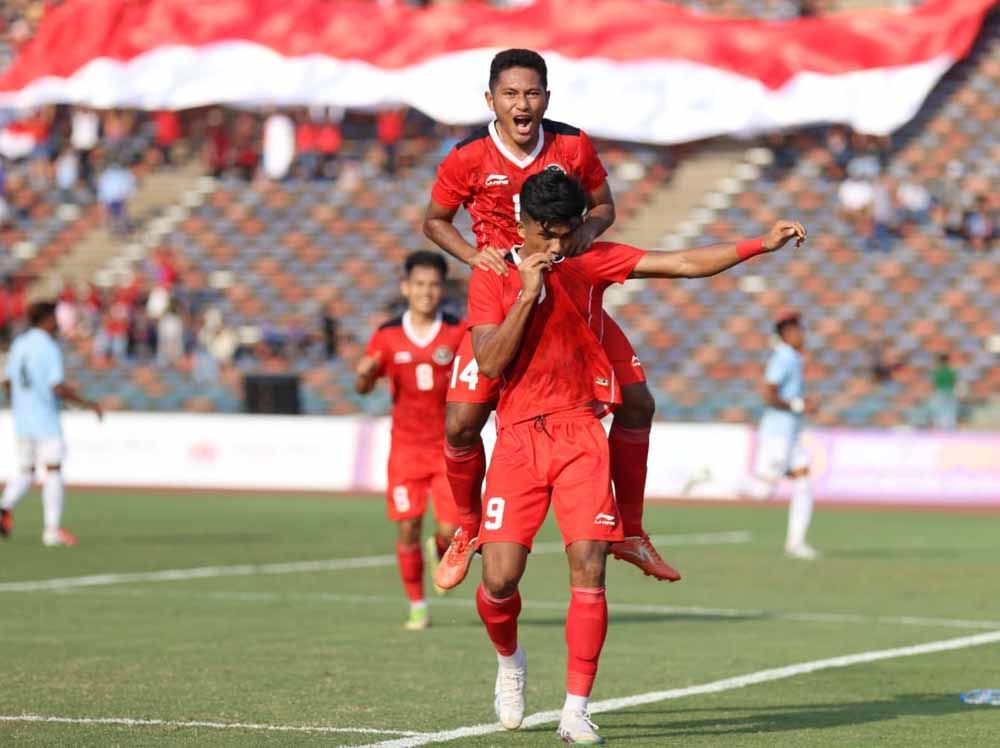 Selebrasi pemain Timnas Indonesia U-22 Ramadhan Sananta usai gol penalti ke gawang Myanmar, Kamis (04/05/23). (Foto: PSSI) Copyright: © PSSI