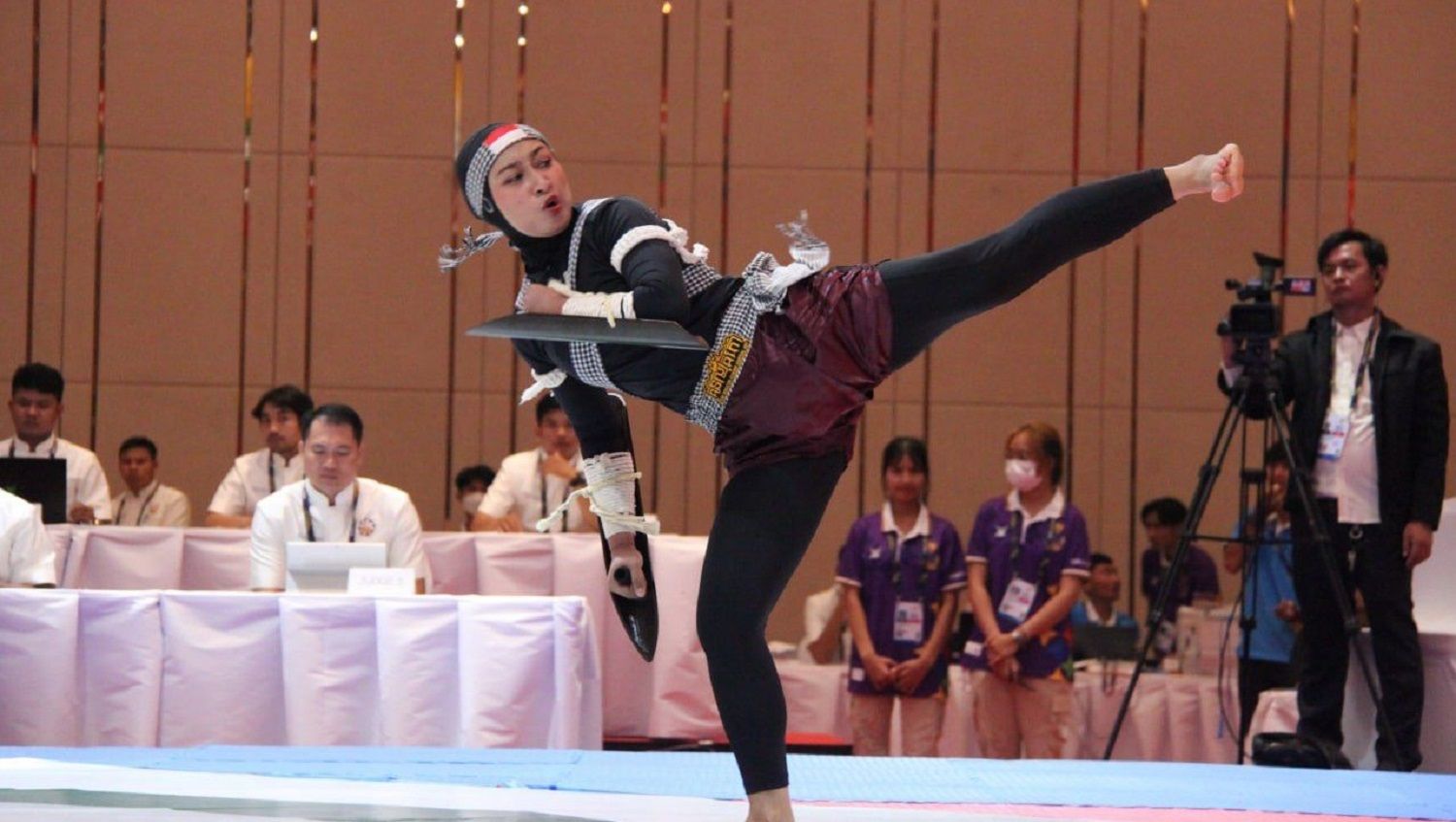 Kun Bokator menjadi cabang olahraga pertama yang menyumbangkan medali buat Tim Indonesia di SEA Games 2023 Kamboja. Copyright: © NOC Indonesia