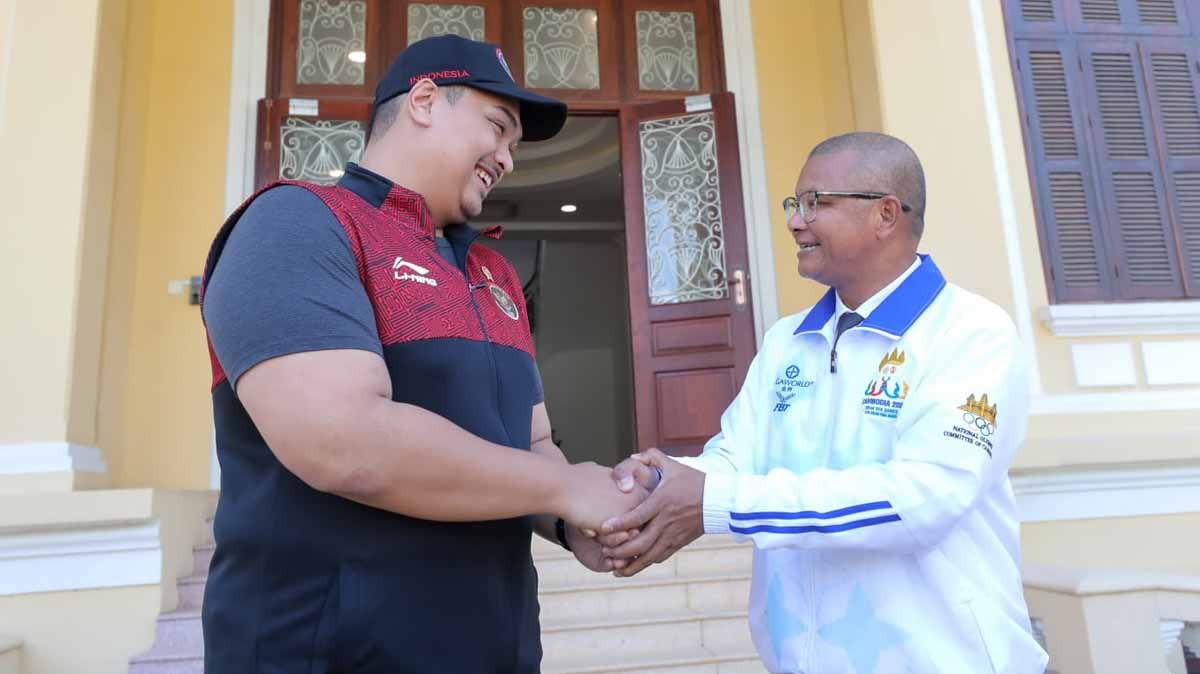 Menteri Pendidikan, Pemuda dan Olahraga Kamboja temui Menpora Dito minta maaf terkait insiden bendera terbalik, Sabtu (06/05/23). (Foto: Menpora) Copyright: © Menpora