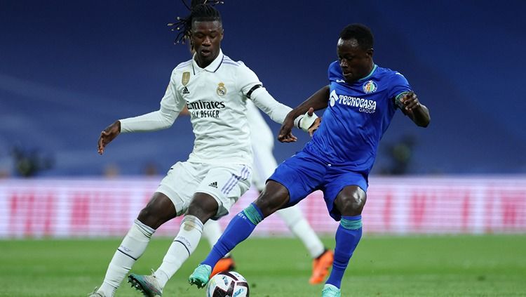 Eduardo Camavinga bisa mendarat di Manchester United jika diakuisisi Sheikh Jassim. Foto: REUTERS/Isabel Infantes. Copyright: © REUTERS/Isabel Infantes