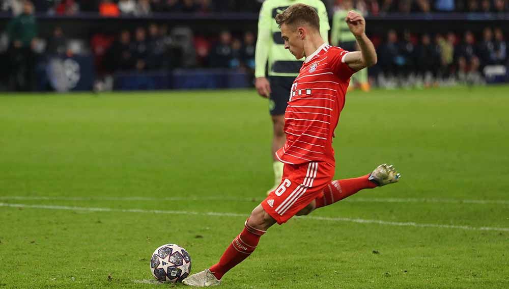 Rekap rumor bursa transfer, Sabtu (02/11/23), sajikan Joshua Kimmich ke Liverpool dan AC Milan yang bakal tendang Rade Krunic. Copyright: © REUTERS/Leonhard Simon