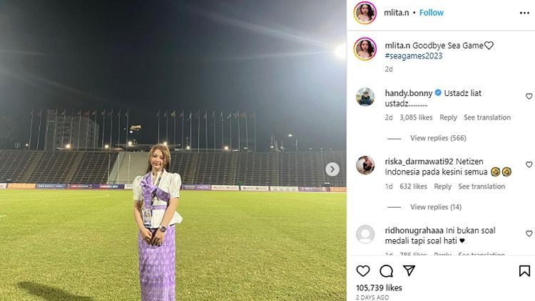 Pembawa baki medali emas timnas Indonesia, Malita, berhasil menuai sorotan netizen Indonesia selepas SEA Games 2023 karena pesonanya bak Jessica Milla.(Foto: instagram@mlita.n) Copyright: © instagram@mlita.n