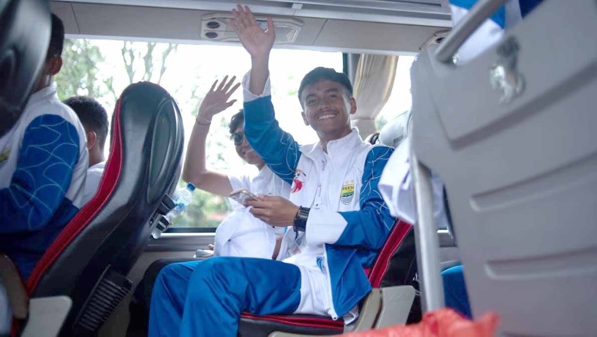 Akademi Persib Bandung U-16 mendapat kesempatan untuk berangkat ke Qatar, selama dua pekan. (Foto: Media officer Persib) Copyright: © Media officer Persib