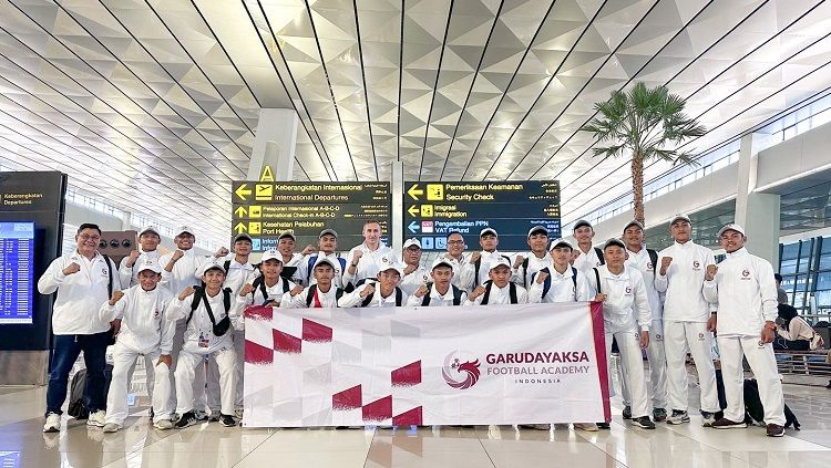 Persib Bandung U-17 bersama Garudayaksa Football Academy Indonesia kini sedang berada di Doha, Qatar. Copyright: © GFA Indonesia