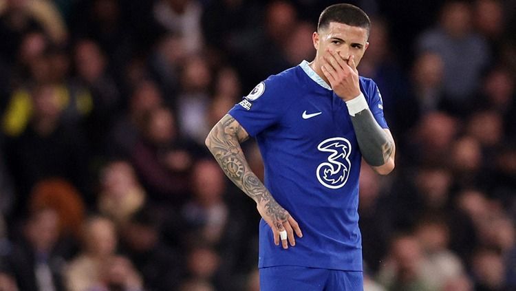 Pemain Chelsea, Enzo Fernandez, di laga kontra Brentford (27/04/23). (Foto: REUTERS/David Klein) Copyright: © REUTERS/David Klein