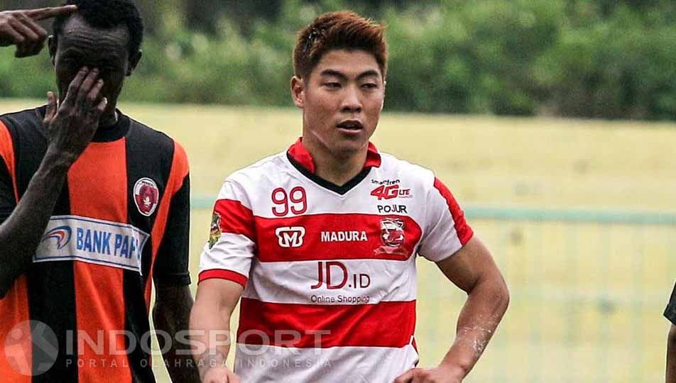 Striker asal Korea Selatan eks Persija, Jeong Kwang-sik. Copyright: © Ian Setiawan/INDOSPORT